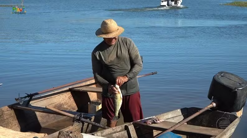 Tradições da pesca e vaqueiros são preservadas por famílias em Porto Alegre do Piauí