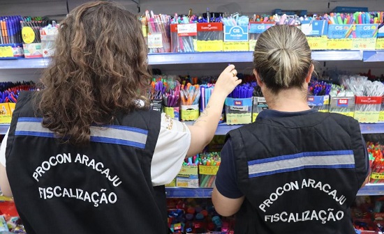 Pesquisa de preços de material escolar em Aracaju revela valores acessíveis