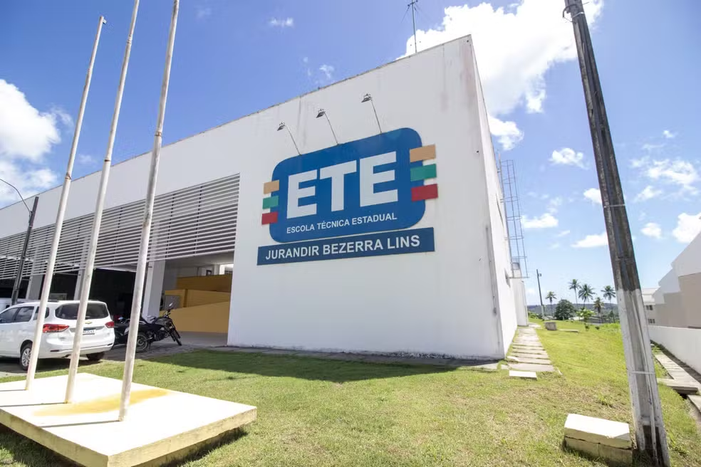 Governo de PE oferece 8,9 mil vagas em cursos técnicos gratuitos