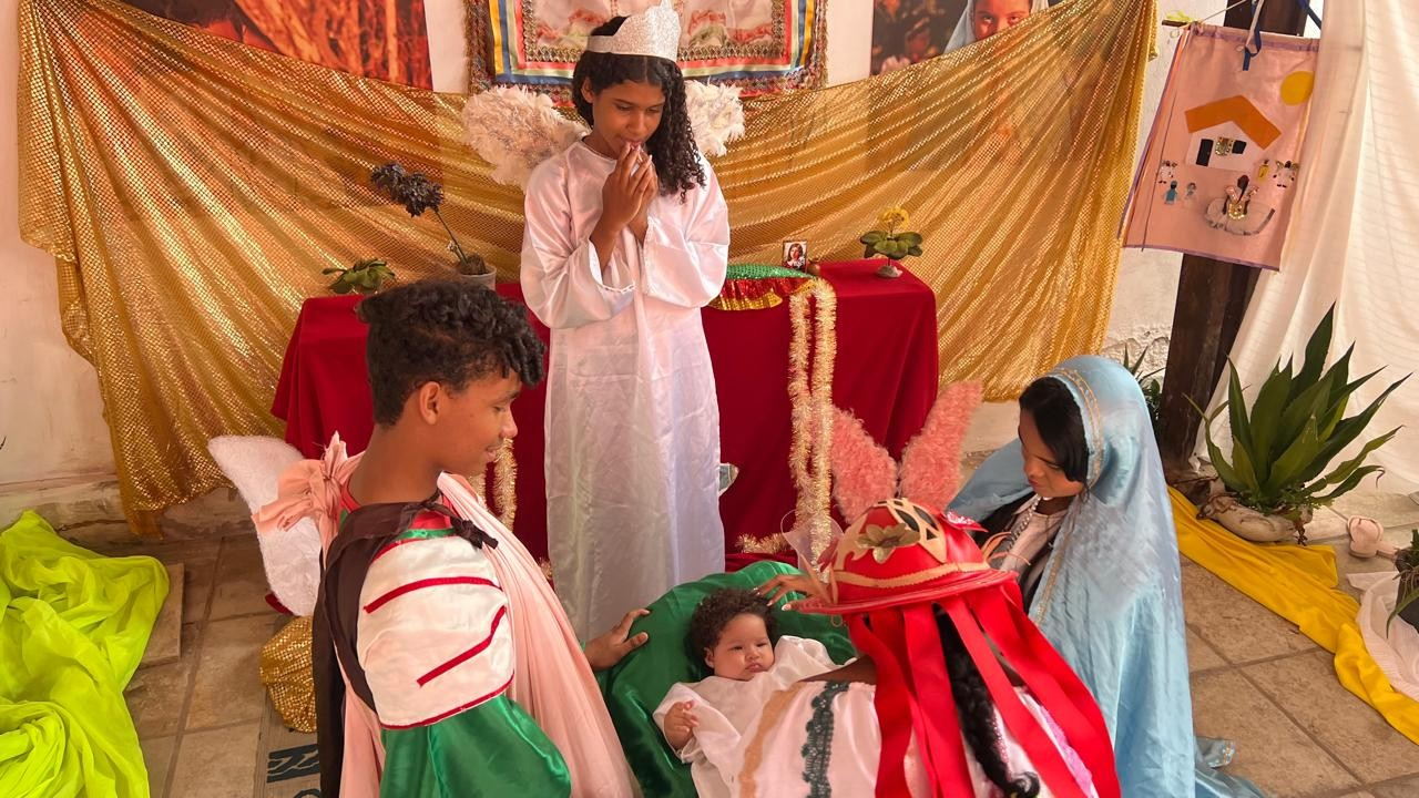 Lapinhas mantêm a tradição do natal no cariri com apresentações folclóricas
