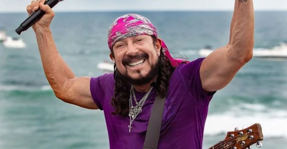 Bell Marques comanda arrastão na orla de Maceió em 2026