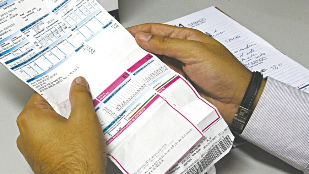 Modelo da conta de energia no Ceará muda para evitar fraudes e golpes