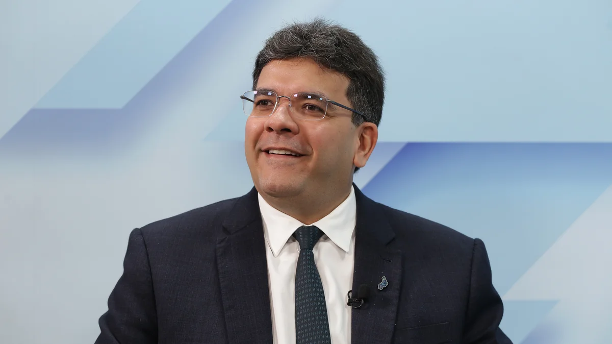 Governador do Piauí autoriza concurso da PM com mais de mil vagas