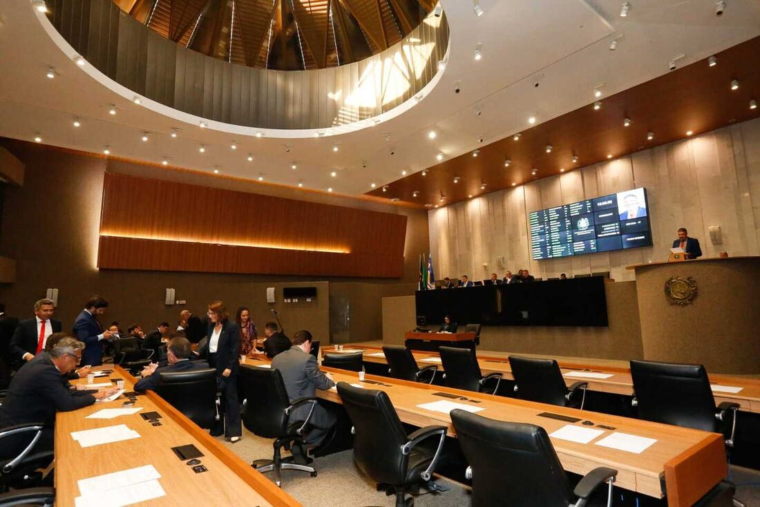 Justiça revoga orçamento promulgado pela Alepe após conflito com governo de Pernambuco