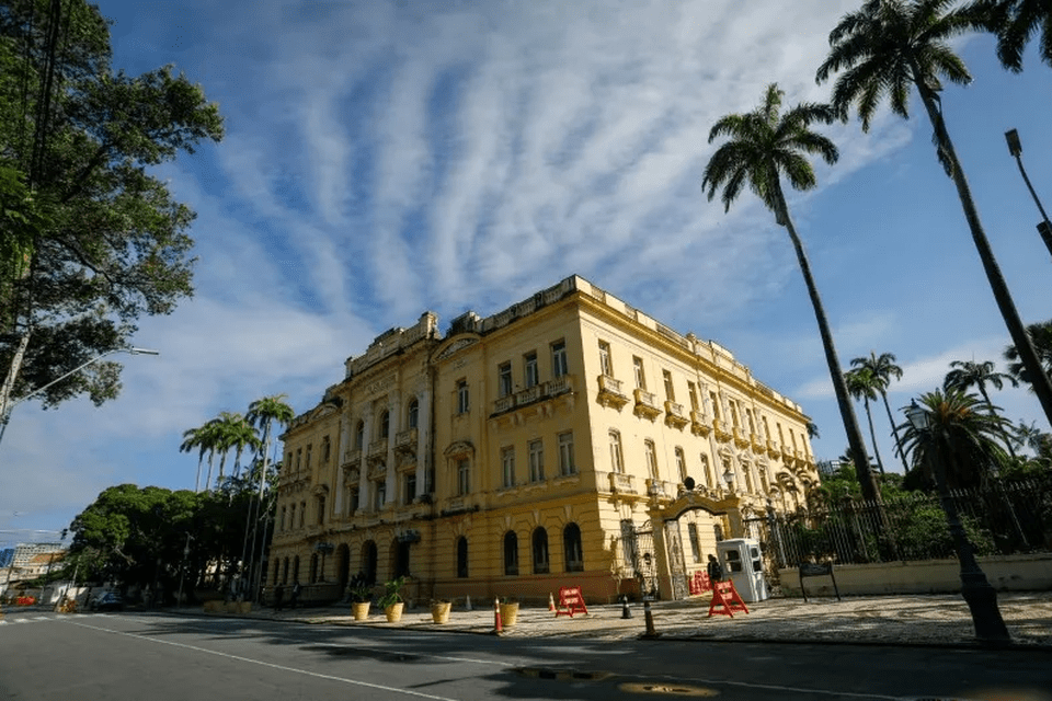 Pernambuco decreta ponto facultativo nas vésperas do Natal e do ano novo