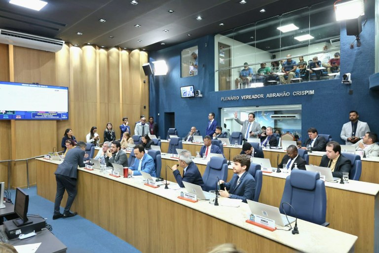 Câmara de Aracaju aprova mudanças na estrutura de carreiras e salários