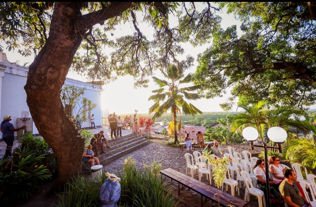 Projeto Sol Maior apresenta Sexteto Brassil no Hotel Globo em João Pessoa