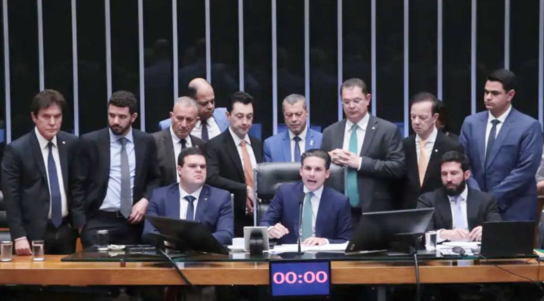 Como votaram os deputados do Piauí no PL da dosimetria da Câmara