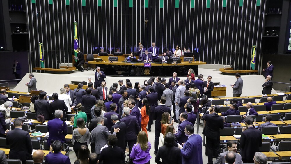 Câmara conclui regulamentação da reforma tributária e novo sistema de impostos