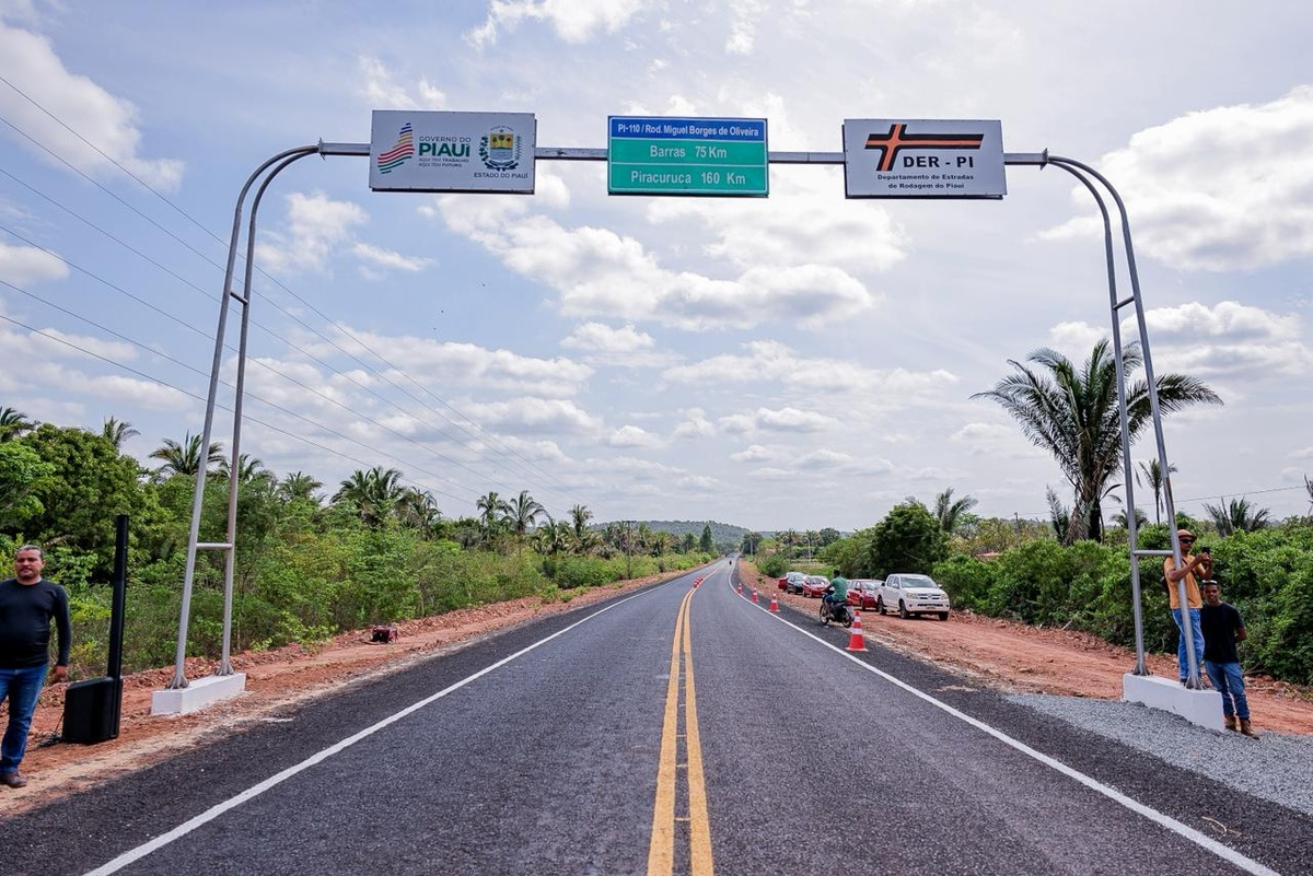 Governo inaugura rodovia que reduz 38 km entre Barras e Miguel Alves