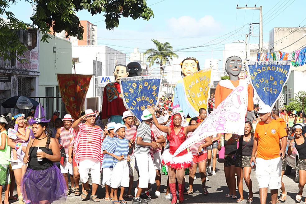 Bloco Rasgadinho anima carnaval em Aracaju com grandes atrações musicais