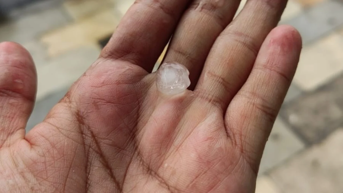 Chuva de granizo surpreende moradores de Araripina no Sertão de Pernambuco