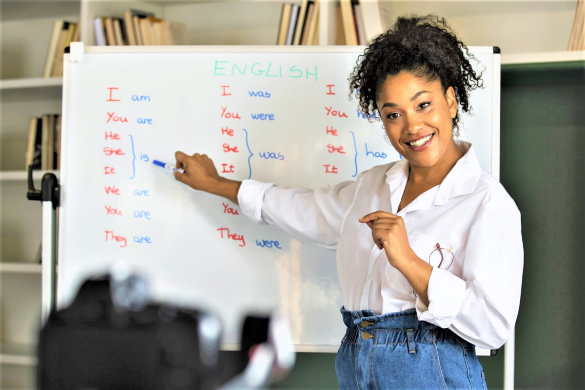 Imparh inicia inscrições para cursos de extensão em libras e inglês em Fortaleza