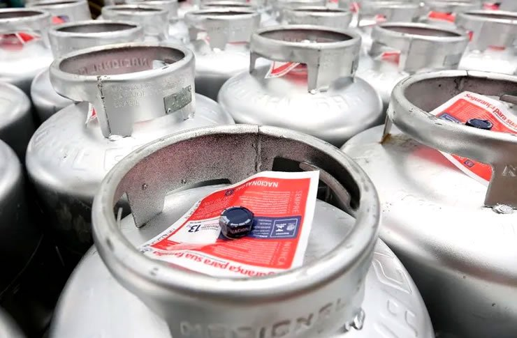 Gás de cozinha tem reajuste de 2,38% na Bahia e preço do botijão sobe até R$ 5