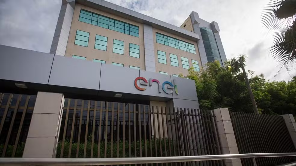 Enel deve quase R$ 107 milhões em multas no Ceará, diz Arce