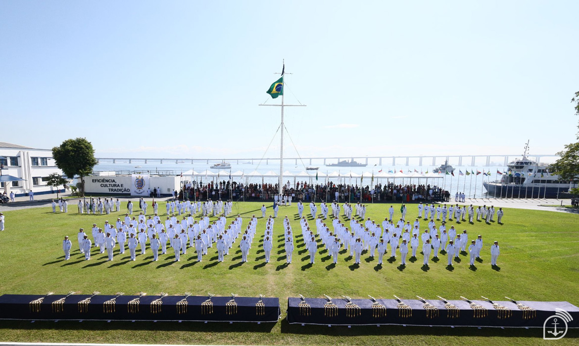Marinha oferece vagas na BA com salários de R$ 9 mil e encerra inscrições na quinta