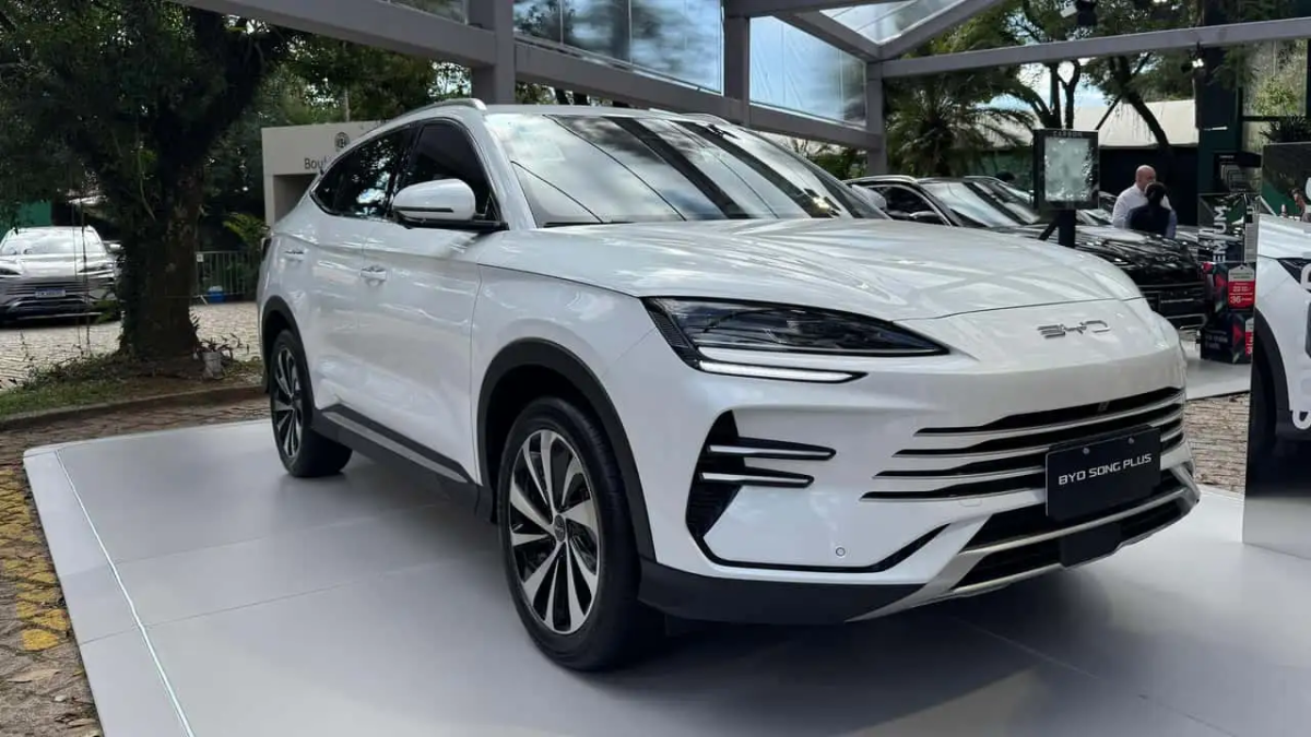 BYD confirma produção do Song Plus no Brasil a partir de 2026