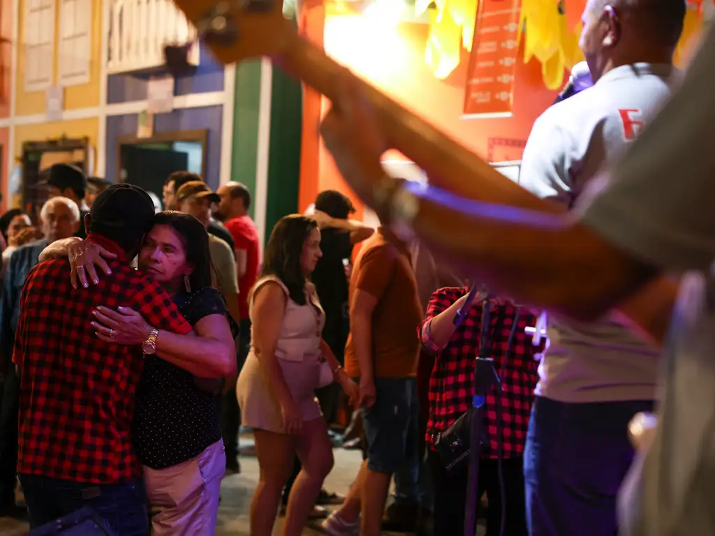 Dançar regularmente reduz em até 76% o risco de demência, revela estudo