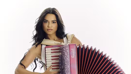 Lucy Alves fala sobre gravação de DVD no litoral paraibano com vários artistas