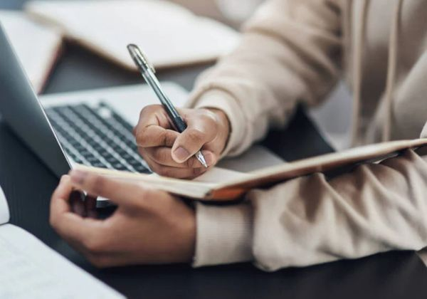 Universidade oferece mais de duas mil vagas em cursos gratuitos de qualificação profissional