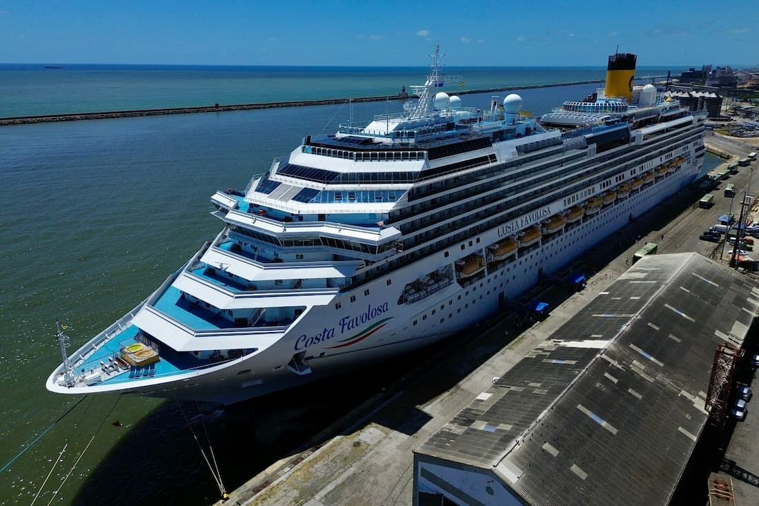 Temporada de cruzeiros movimenta portos brasileiros até abril de 2026