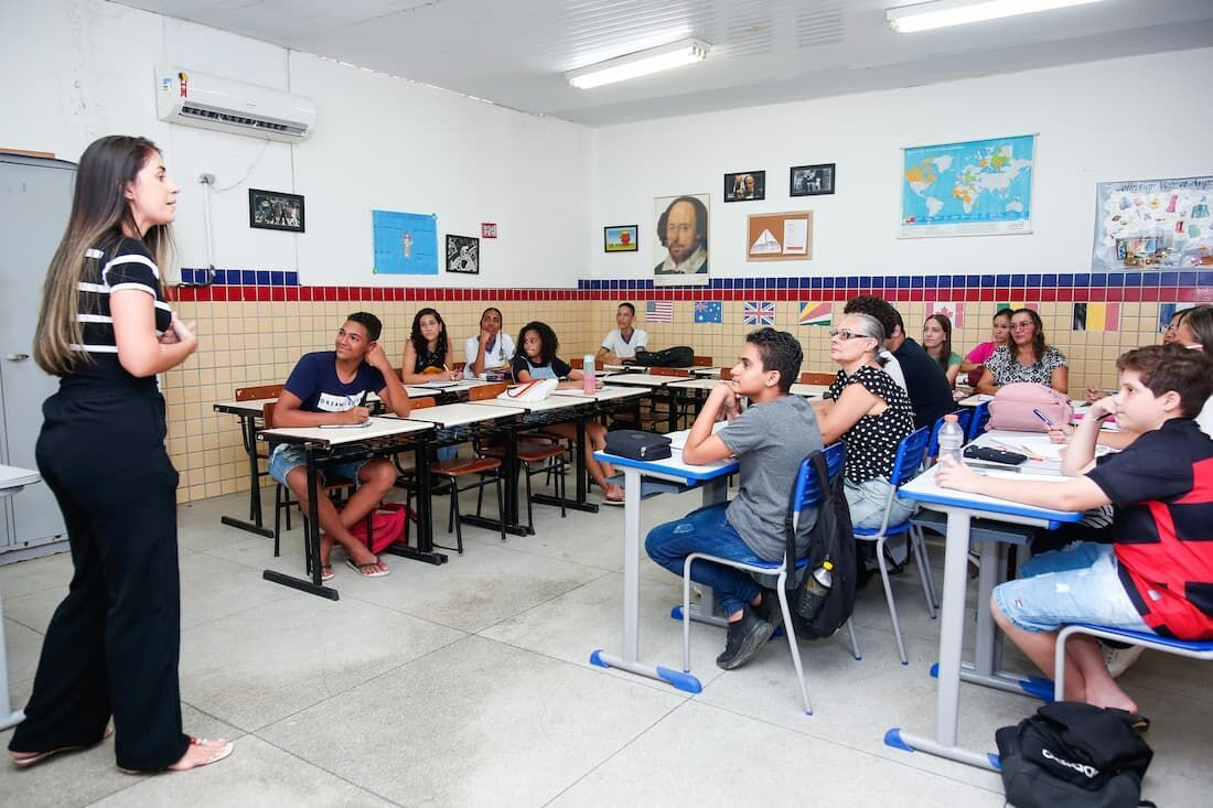 Secretaria de Educação oferece mais de 10 mil vagas em cursos de idiomas em Pernambuco