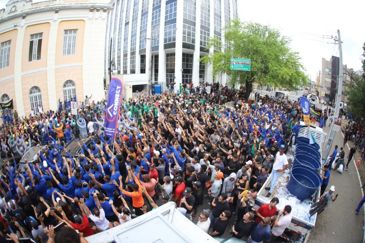 Ato em João Pessoa alerta para risco de 16 mil demissões na construção civil