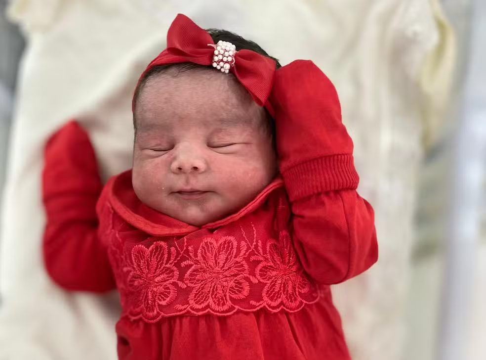 Mulher dá à luz dentro de carro na noite de Ano-Novo em Ipojuca