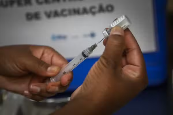 Maranguape inicia vacinação com dose única contra a dengue neste sábado