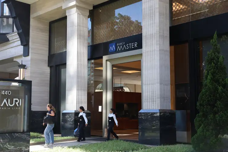 FGC inicia pagamento a clientes do Banco Master com limite de 250 mil reais