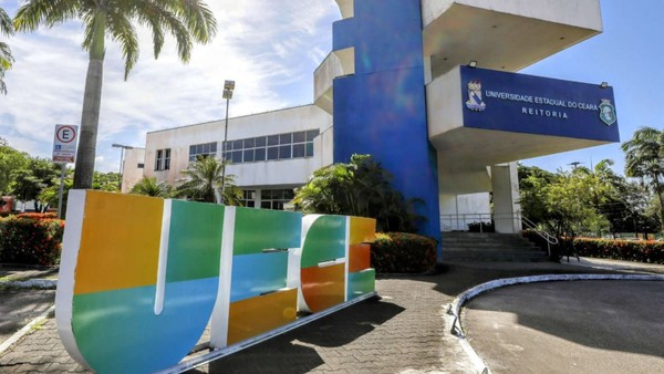 Uece anuncia datas dos vestibulares 2026.2 e 2027.1 com cronograma completo