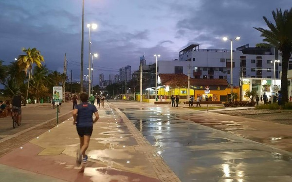A orla de Tambaú enfrenta desafios na altíssima estação em João Pessoa
