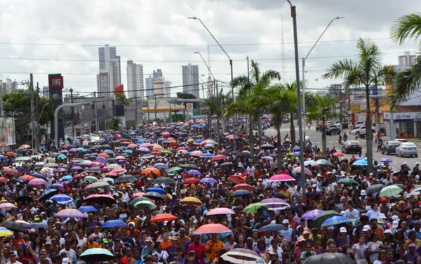 Caminhada do Perdão reúne 50 mil fiéis em Feira de Santana no dia 1º de março