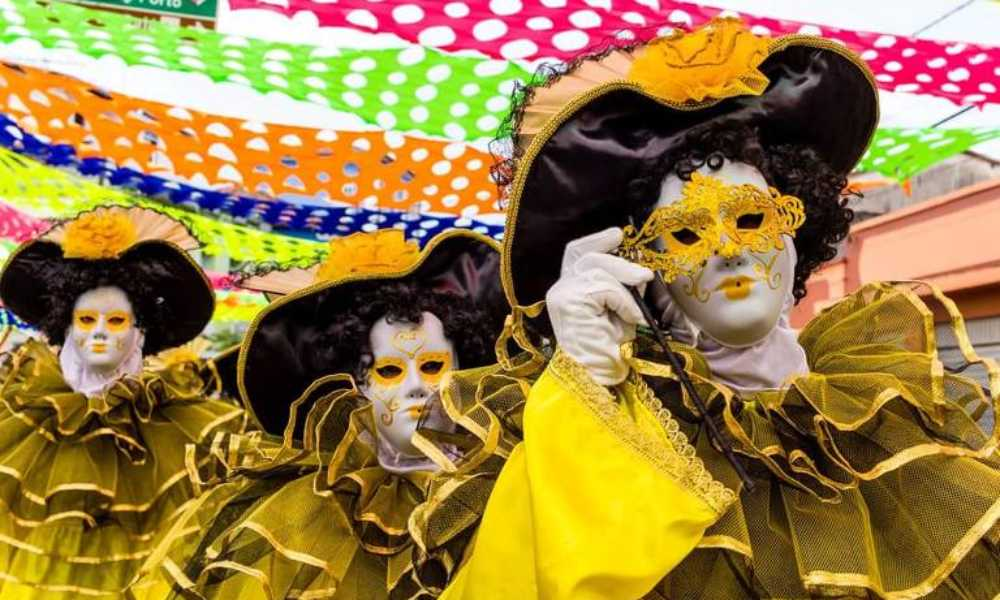 Cidade do Grande Recife proíbe uso de máscara em carnaval e gera debate