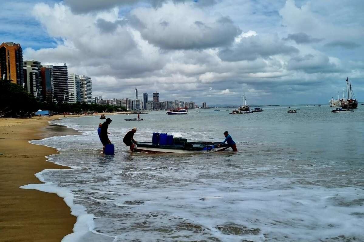 Fortaleza possui 12 trechos próprios para banho neste fim de semana