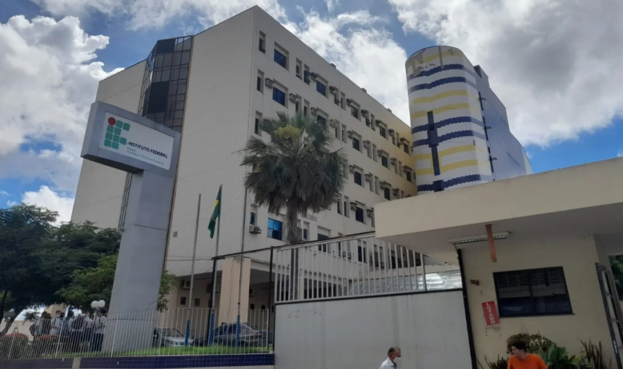 IFPI abre concurso com 81 vagas para professores ensino básico e técnico