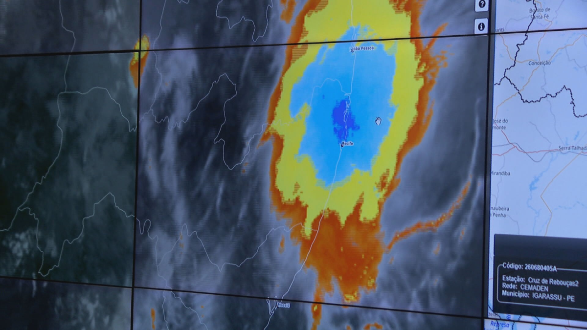 Previsão do tempo indica chuva na abertura do carnaval no Recife