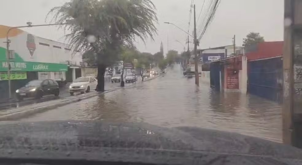 Inmet alerta para chuvas intensas em todos os municípios da Paraíba