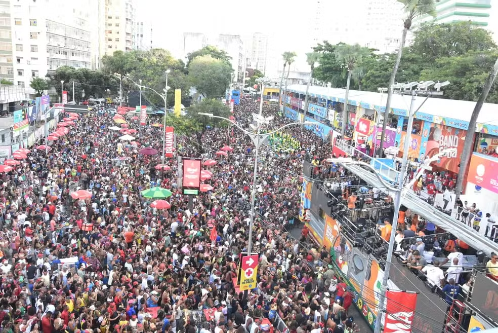 Confira a programação dos trios na segunda de carnaval em Salvador