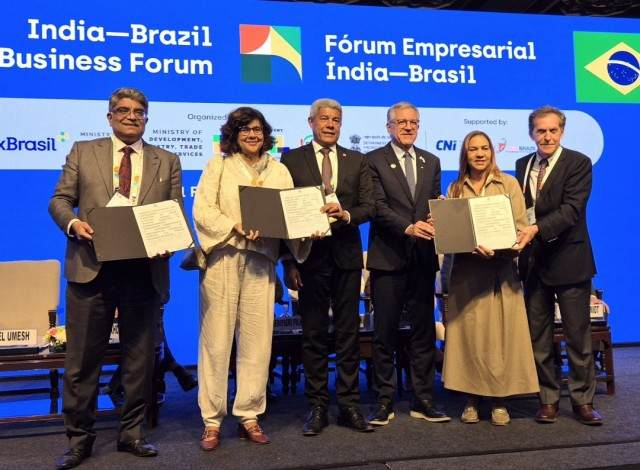 Bahia firma parceria para produzir medicamentos complexos contra o câncer