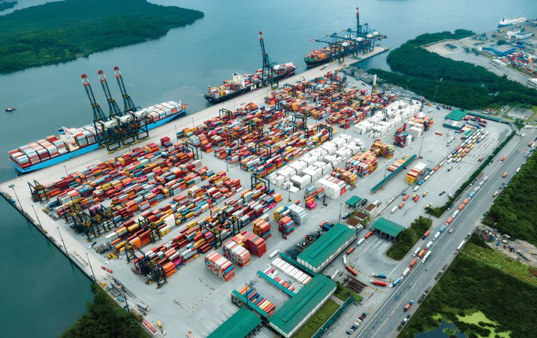 Portos do Nordeste movimentam 329,7 milhões de toneladas em 2025
