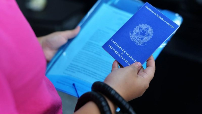 Desemprego no Recife cai para o menor nível desde 2014, segundo IBGE