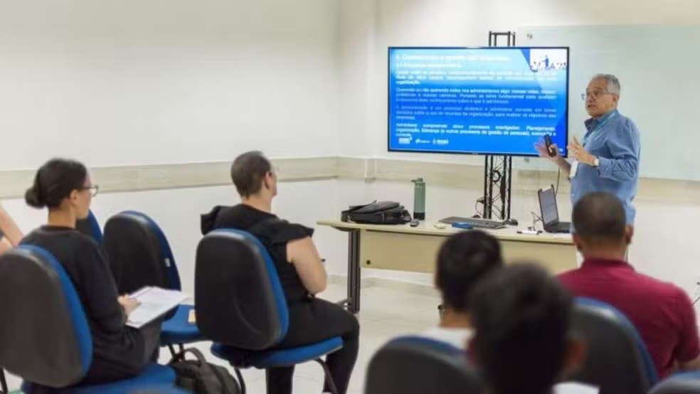 Programa cagece capacita oferece 90 vagas em cursos profissionalizantes gratuitos em Fortaleza