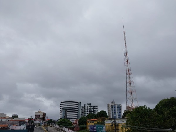 Alerta para chuvas, ventos e raios em todas as regiões de Alagoas