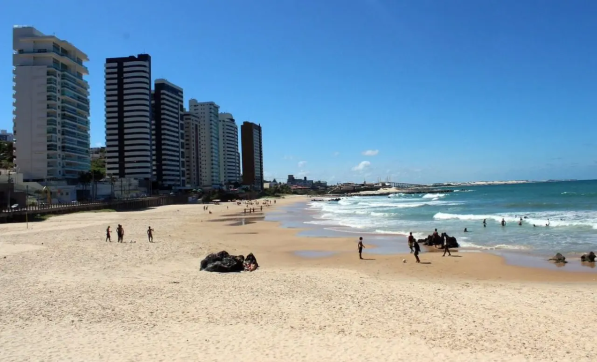 Quatro praias em Natal estão impróprias para banho, alerta boletim do Idema