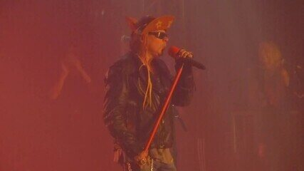 Entrada com carregador portátil é permitida no show do Guns N’ Roses em Fortaleza