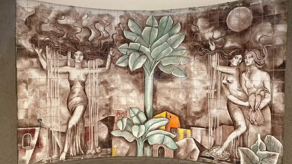 Obra de arte com mais de 50 anos é descoberta durante reforma em restaurante de Fortaleza