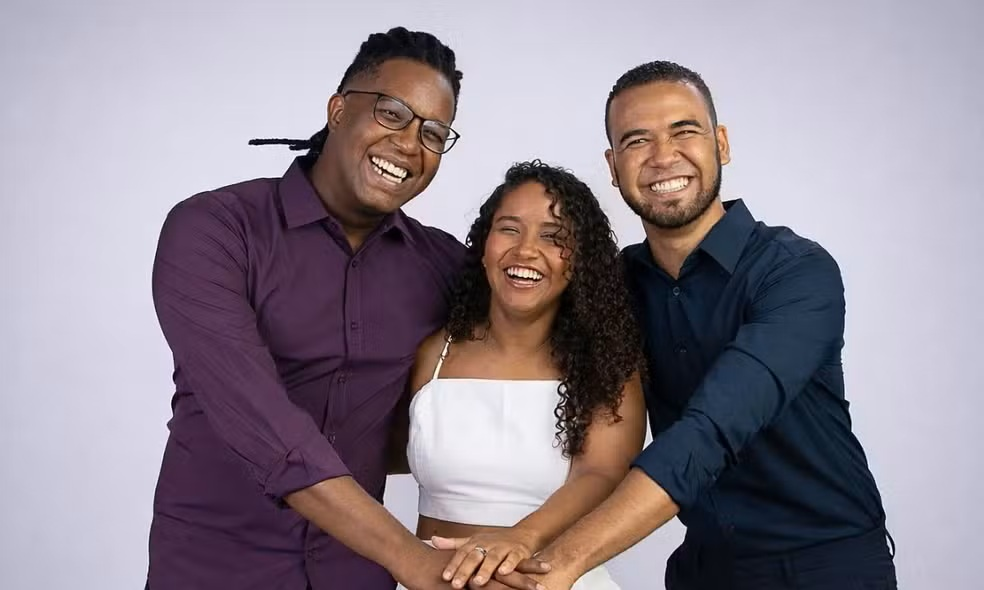 Baianos desenvolvem ferramenta de IA para apoiar mães solo nas finanças