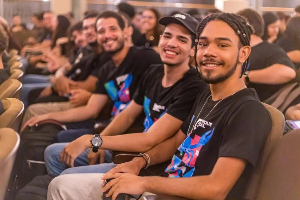 Recife abre vagas gratuitas em tecnologia para estudantes da rede pública