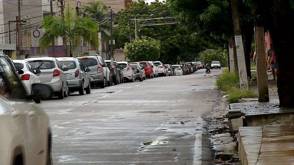 Gasolina a R$ 4,49 provoca filas gigantes em Natal